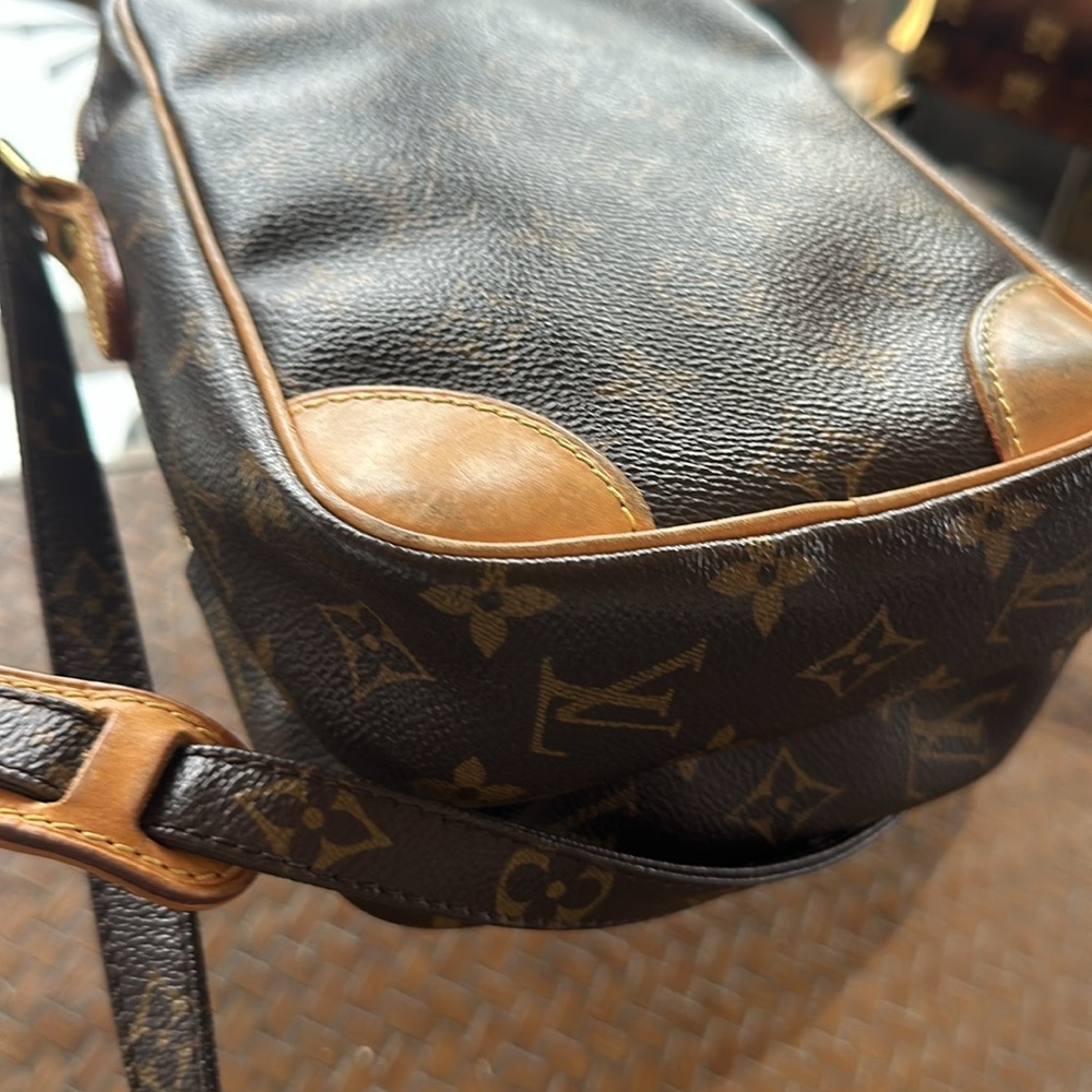 Louis Vuitton Amazone Bag Monogram Canvas crossbody DISCONTINUED bag. - Picture 5 of 14